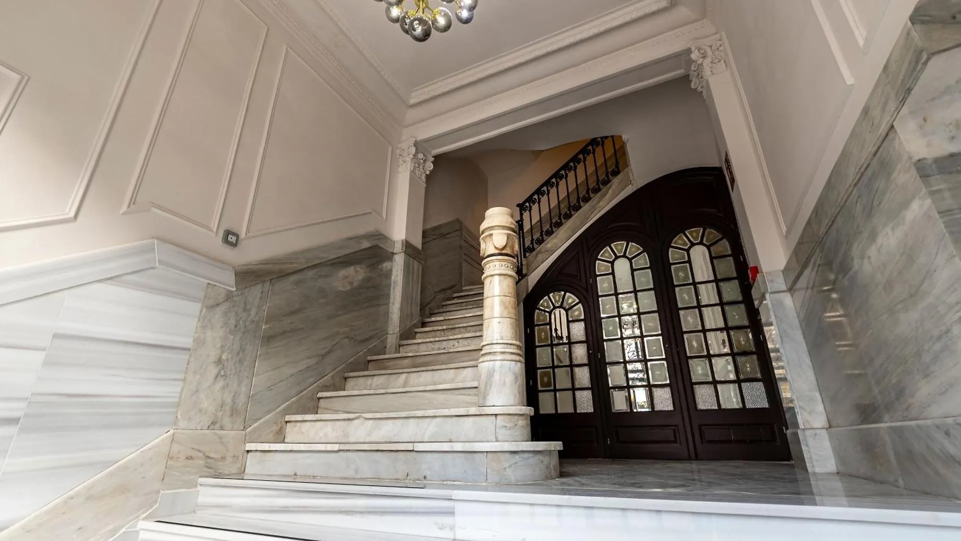 Caterina Universitat Barselona İspanya