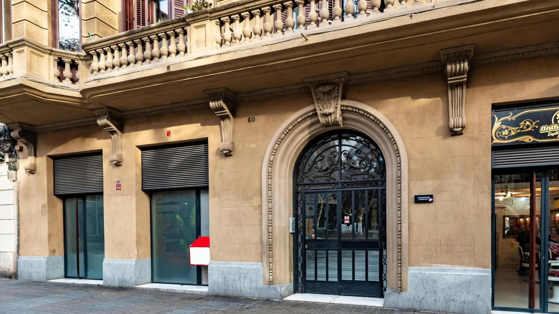 Caterina Universitat Barcelona 0*,